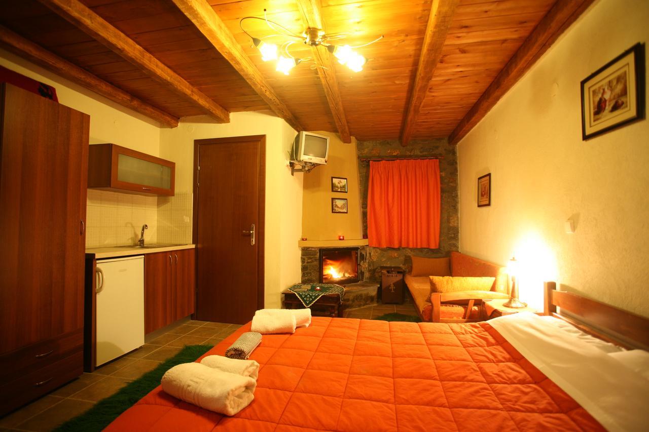 Eleni'S Guesthouse Agios Athanasios  Dış mekan fotoğraf